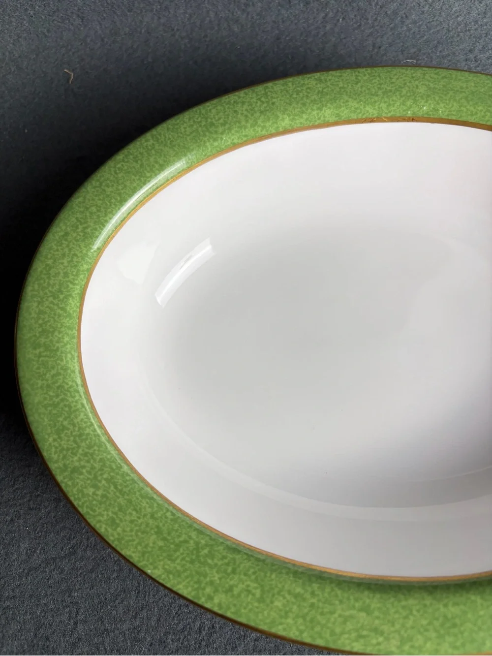 Spode Porcelain Oval Vegetable Bowl Y8570P Sutton Green White W/Green Gold Band